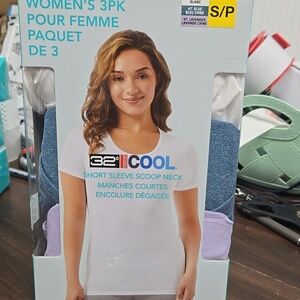 32 Degrees Cool Size S 3 Pack of Short Sleeve Scoop Neck T-Shirts